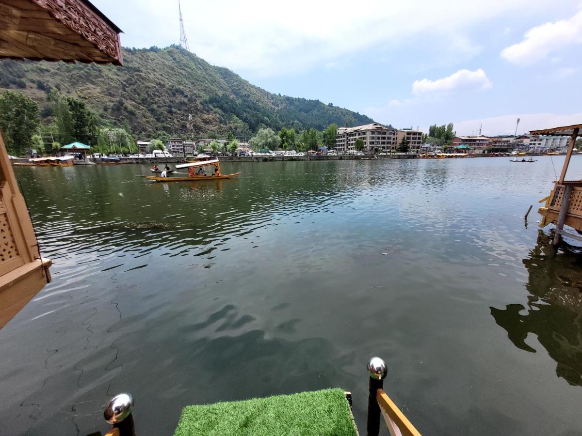 Tashkand Houseboat Srīnagar Esterno foto
