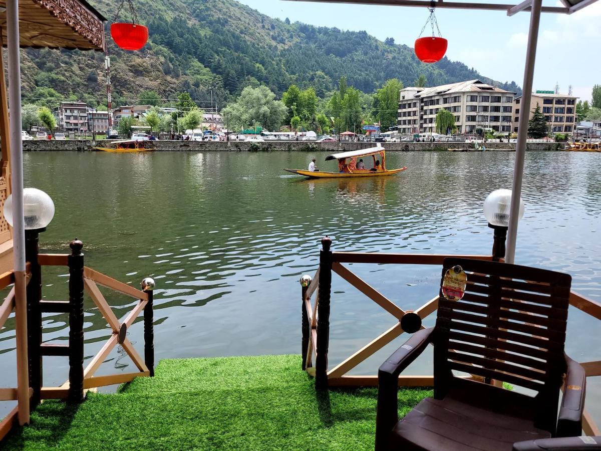 Tashkand Houseboat Srīnagar Esterno foto